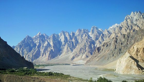 The Hunza River in front of the Passu cones