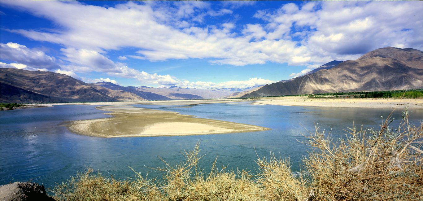 Yarlung-Tsangpo-(Brahmaputra)
