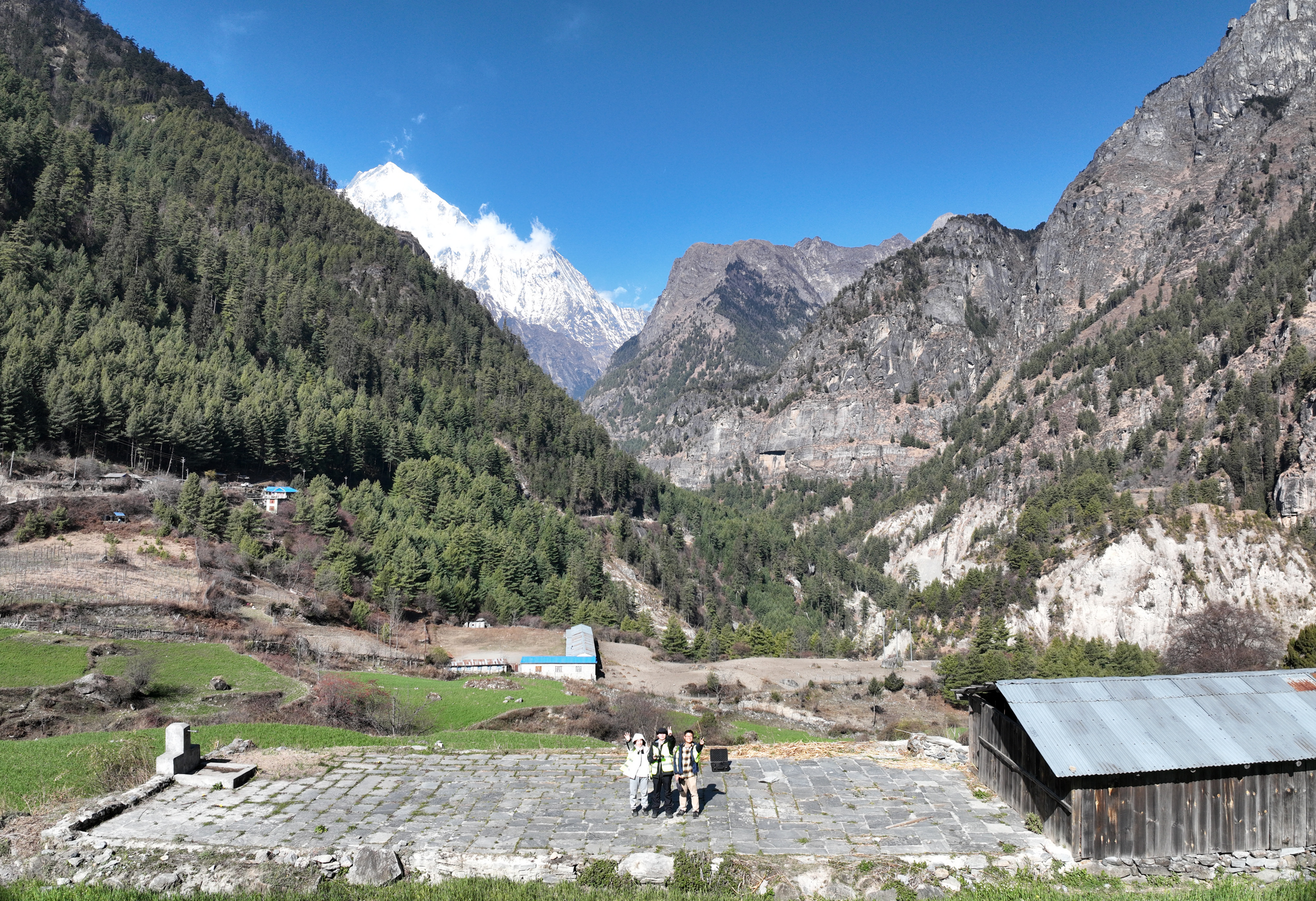 How can scientific cooperation support resilient hydropower development in the HKH region?